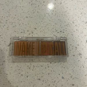 Unfiltered Beauty Co. eyeshadow pallet wake up call!!!